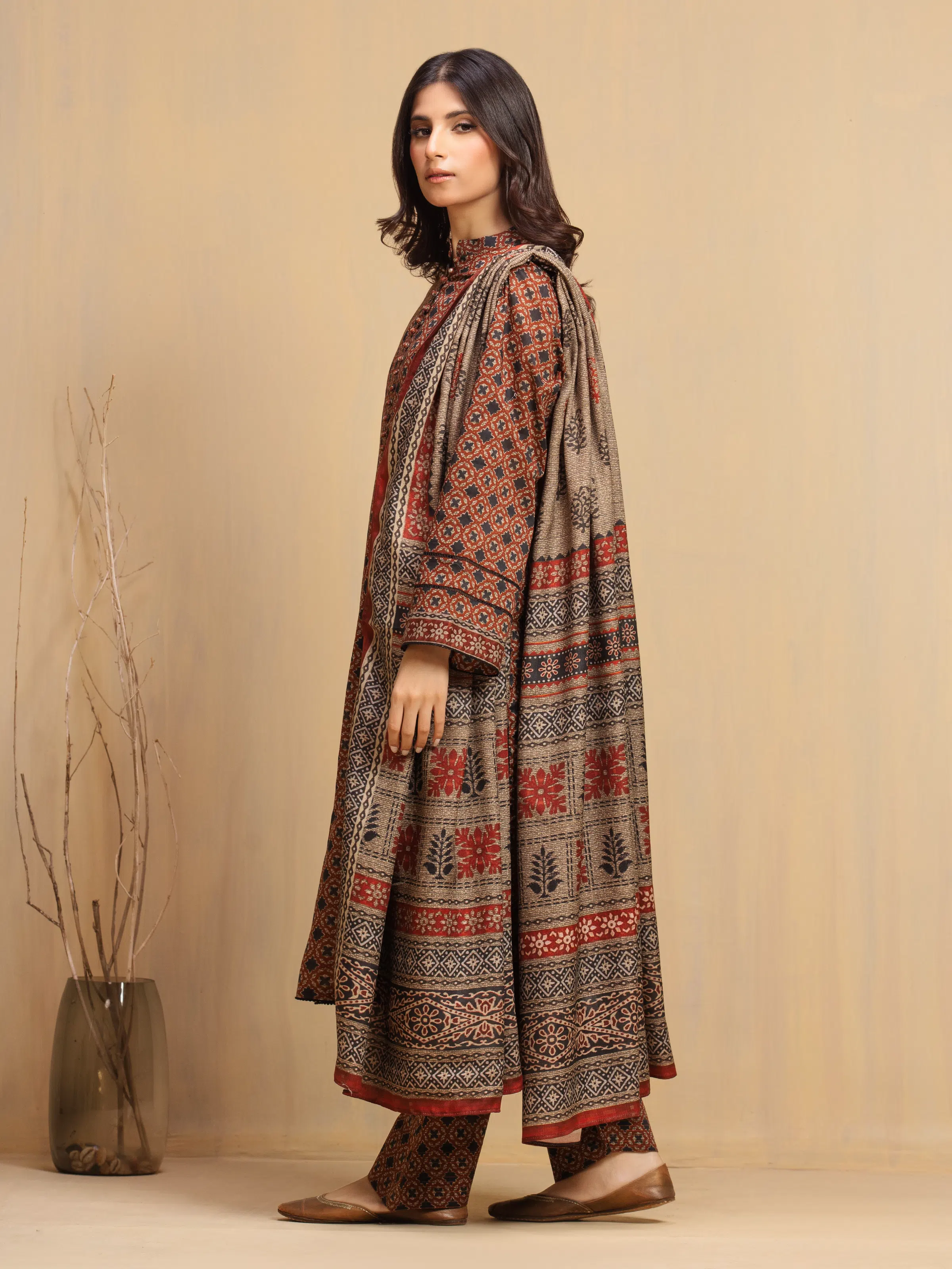 Printed Khaddar Suit - EWU5M3-002-3P - Image 5