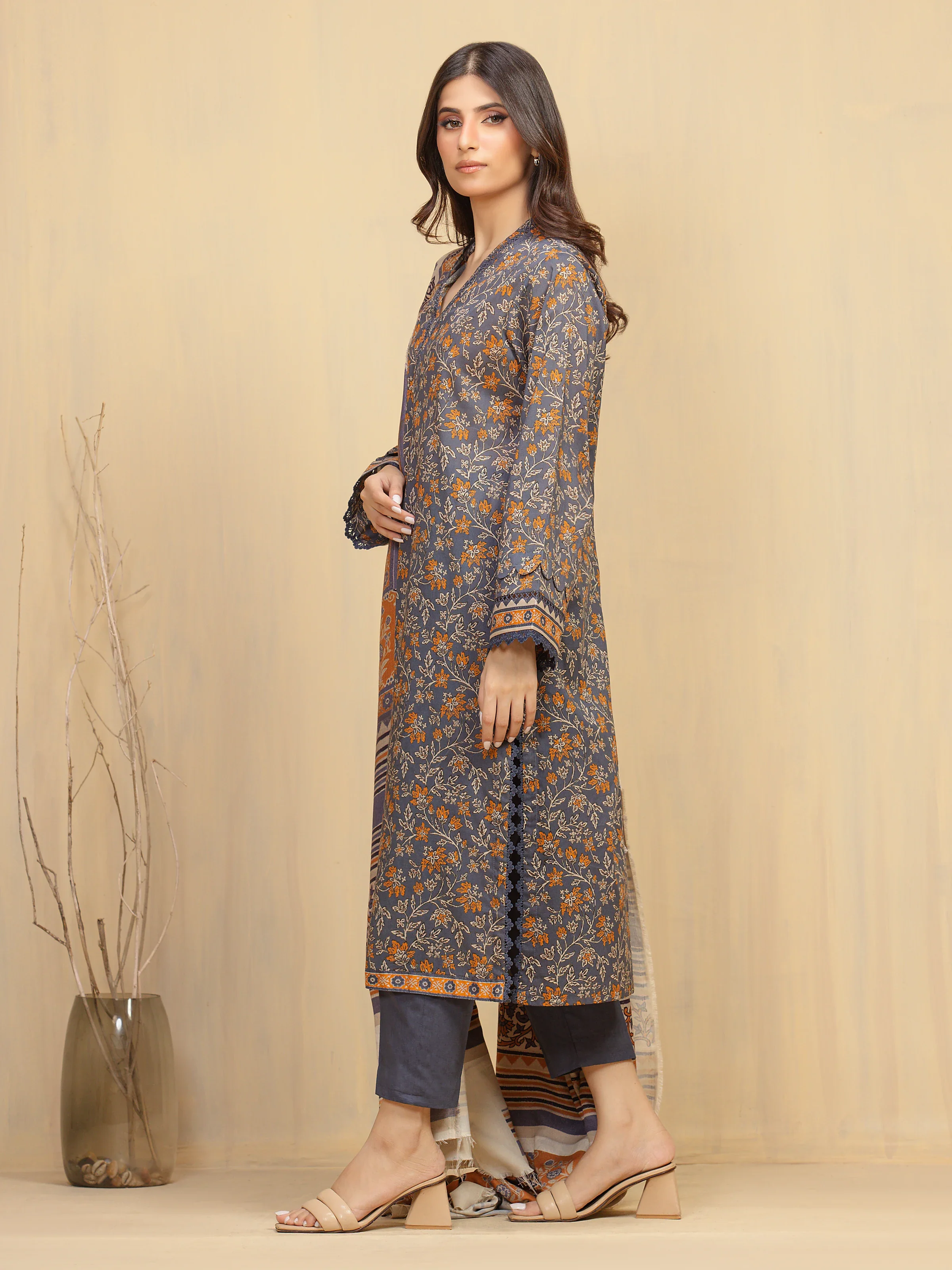Printed Khaddar Suit - EWU5M3-019-3P - Image 5