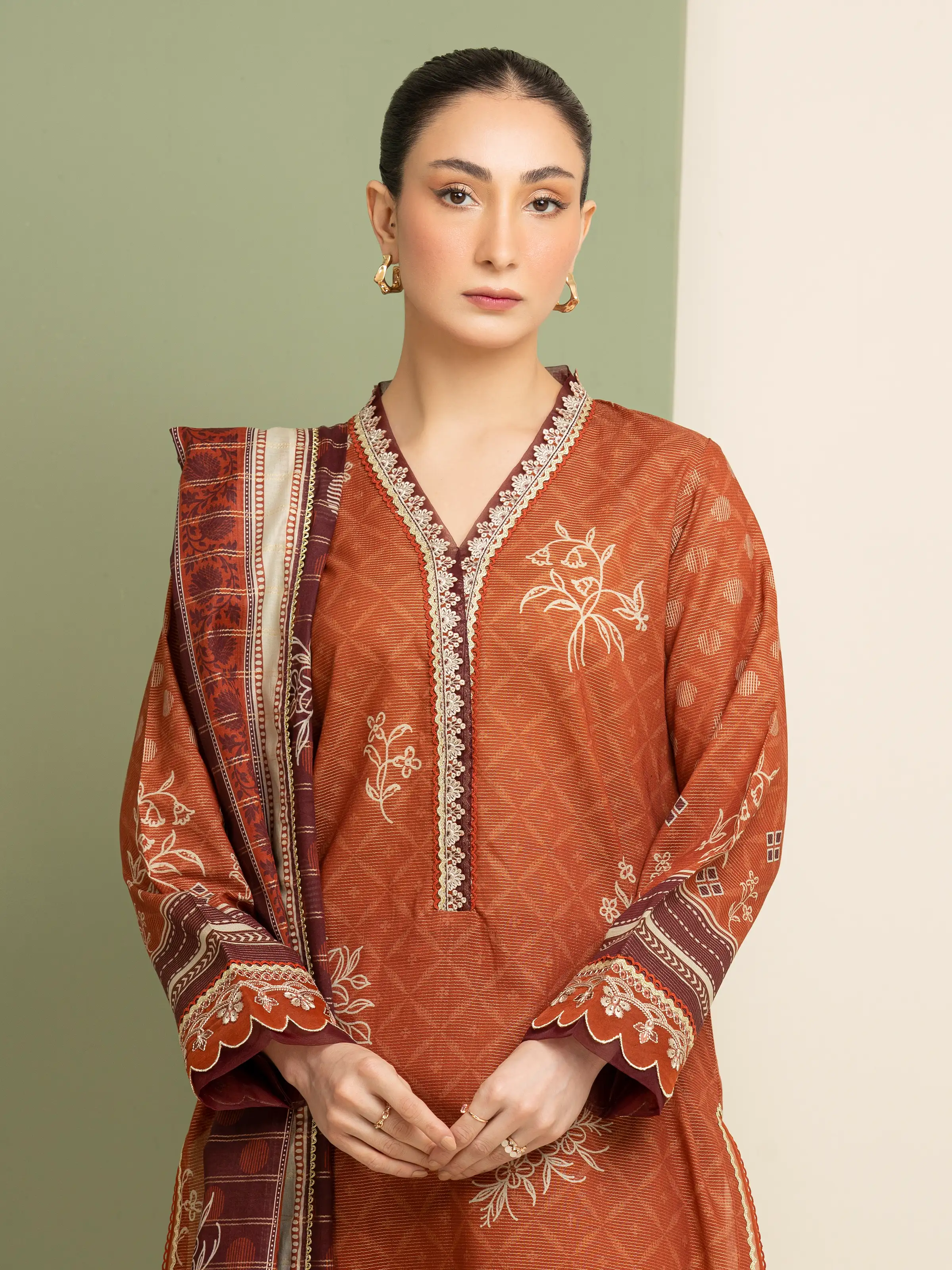 Embroidered Zari Lawn Suit - EWU5V1-31201-3P - Image 4