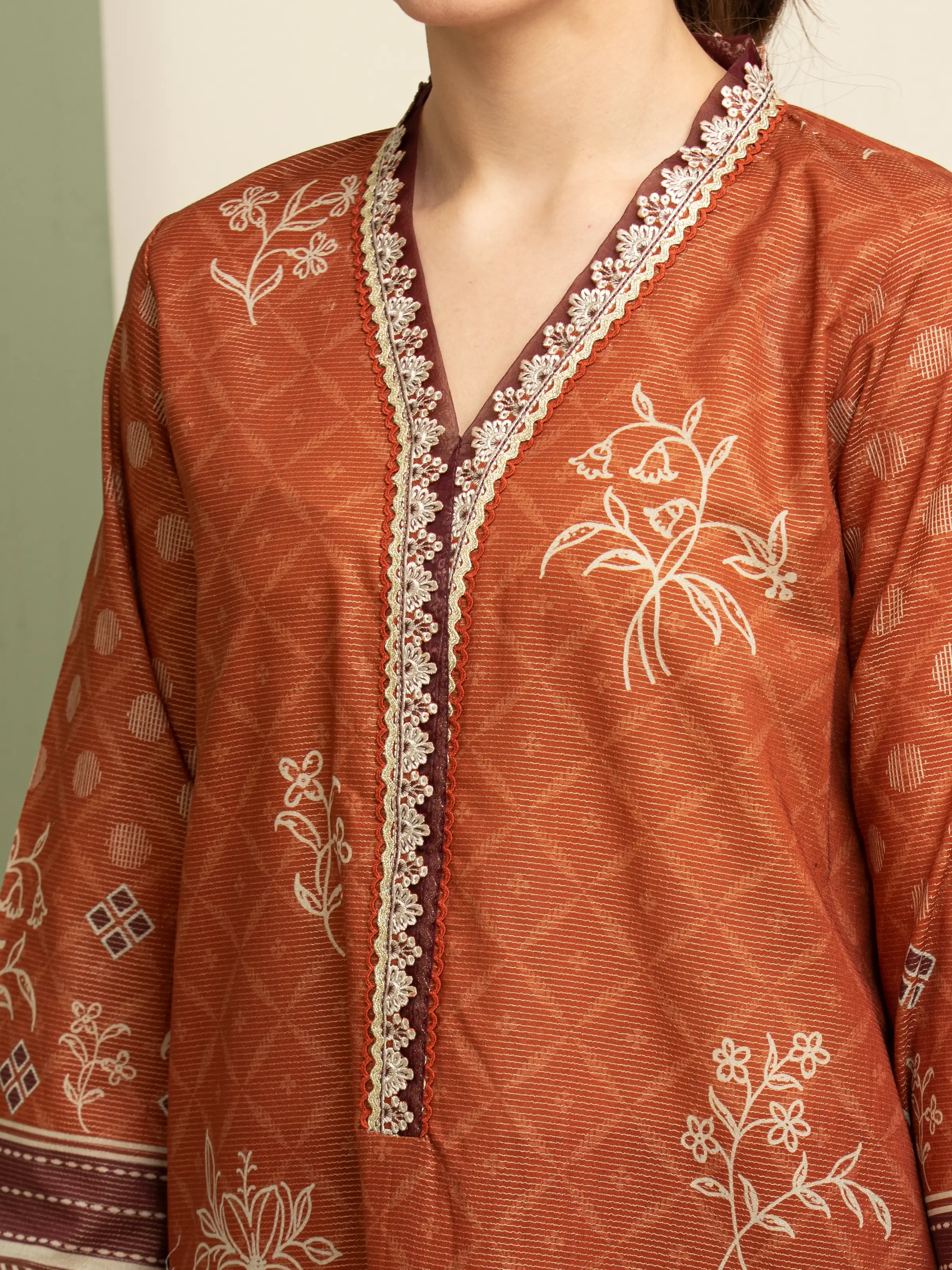 Embroidered Zari Lawn Suit - EWU5V1-31201-3P - Image 5