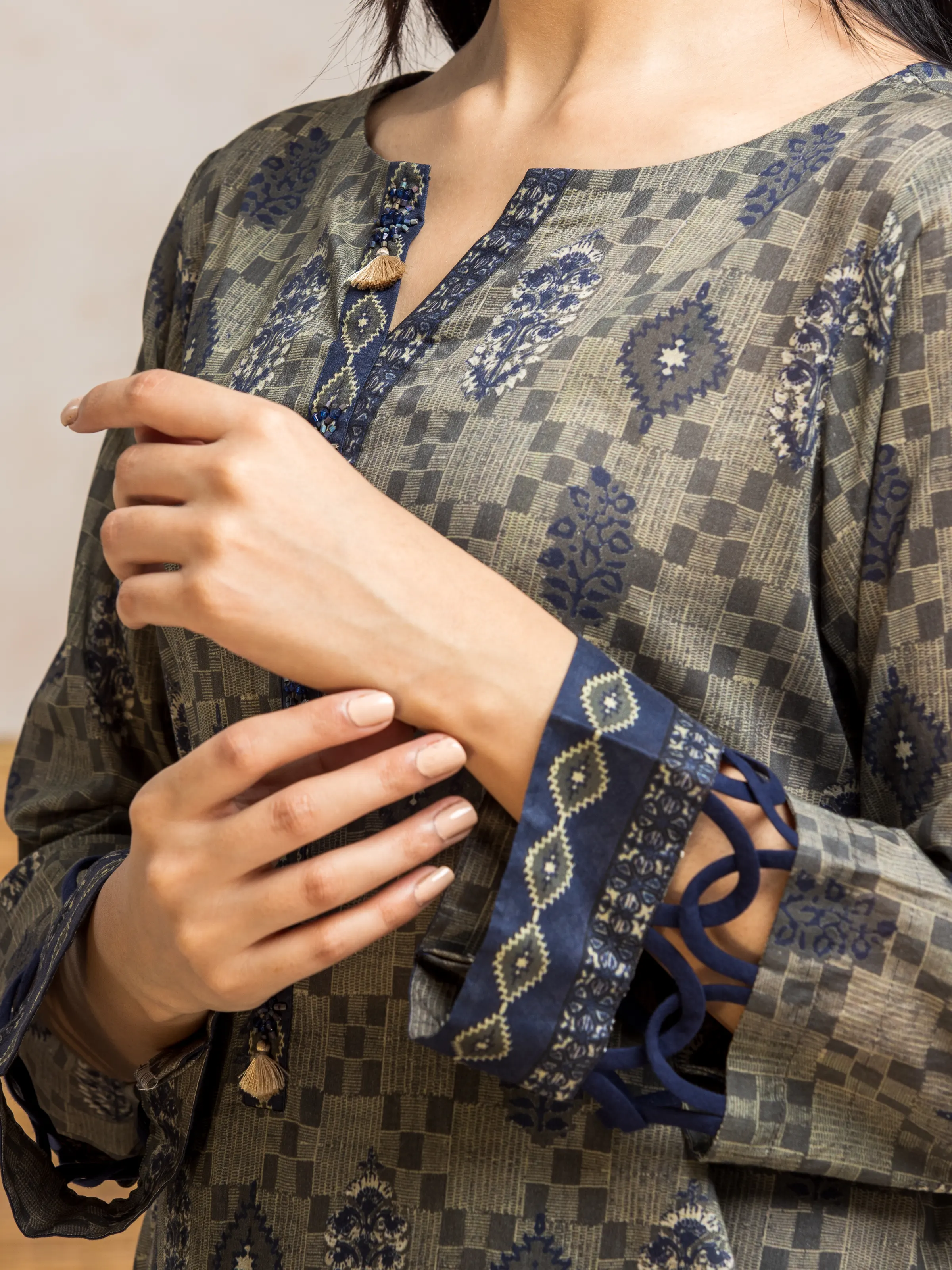 Printed Khaddar Suit - EWU24A3-28211-3P - Image 4
