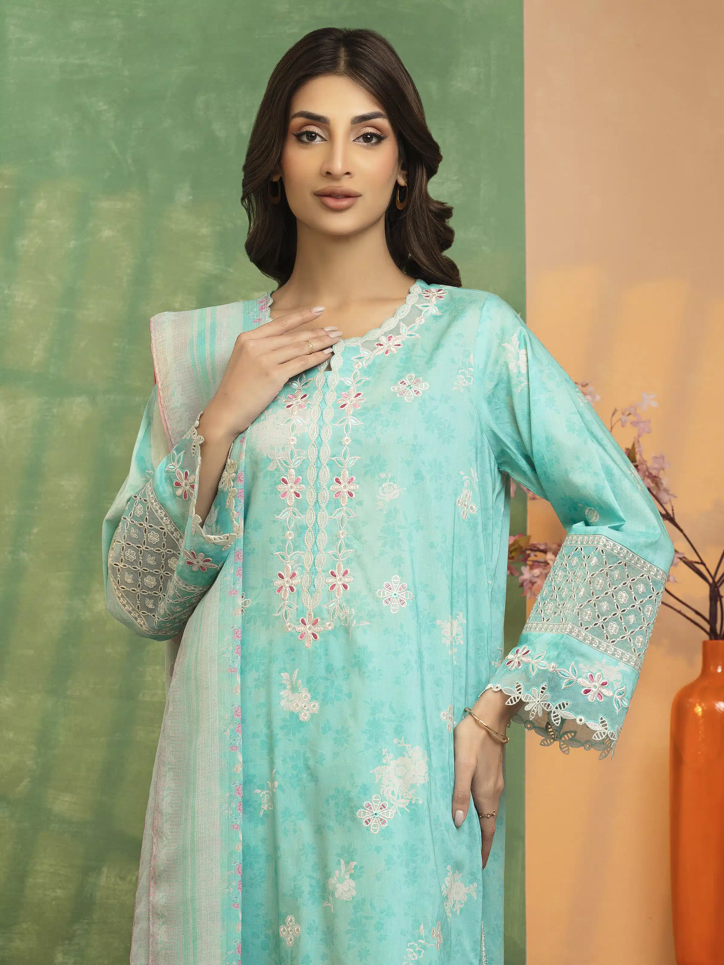 Embroidered Lawn Suit - EWU5V1-31410-3P - Image 3