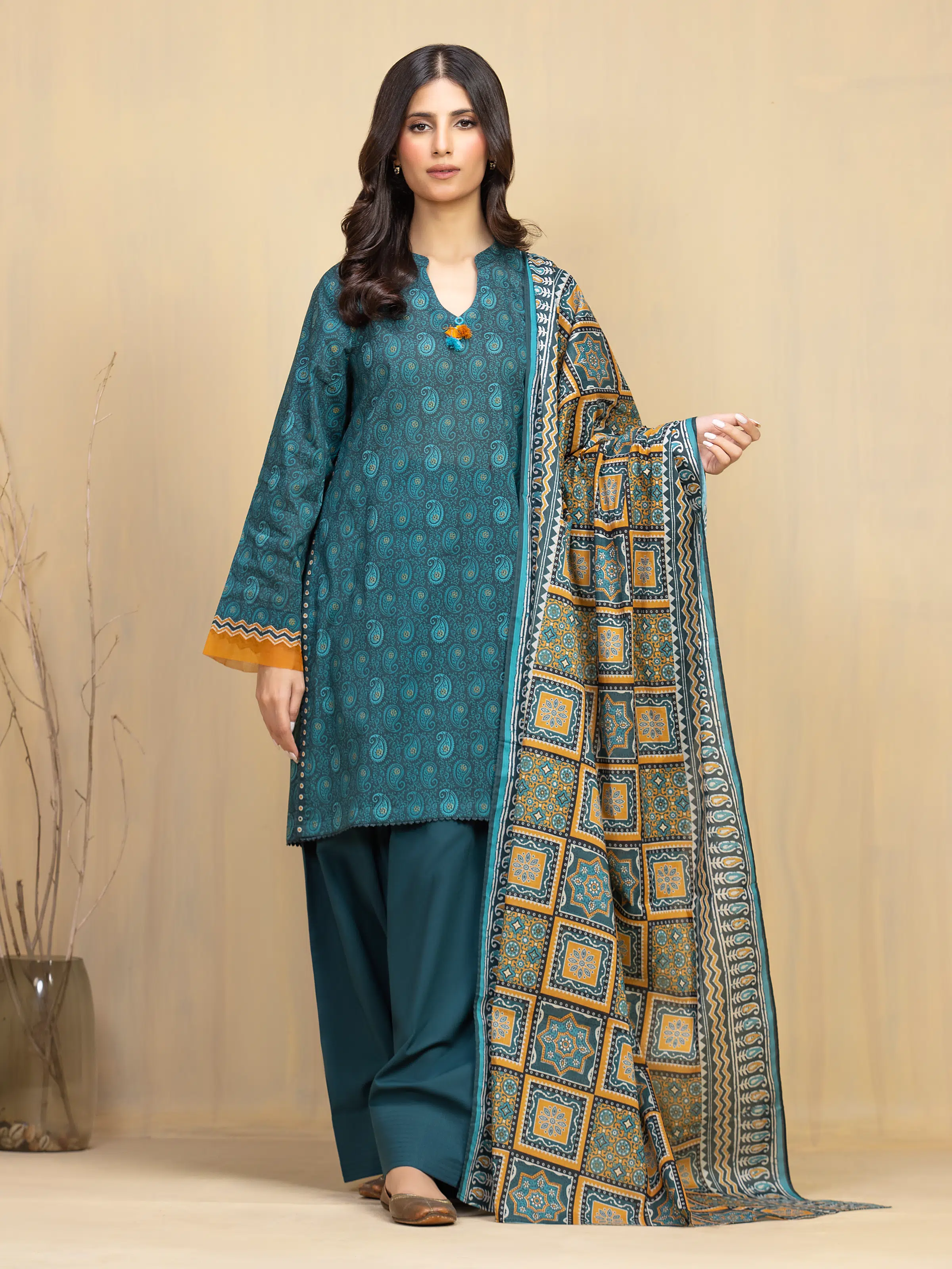 Printed Khaddar Suit - EWU5A3-35992-3P