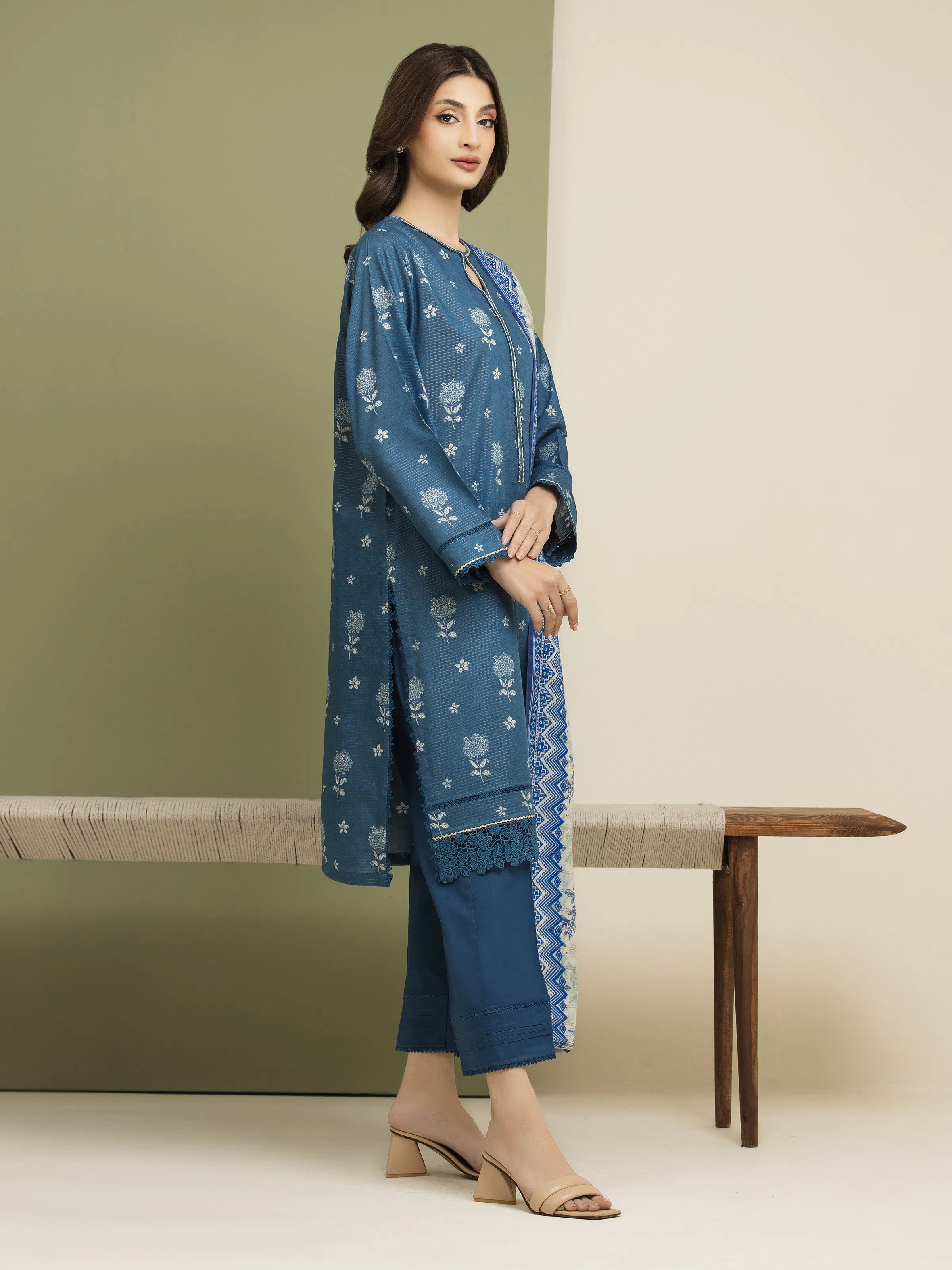 Printed Zari Lawn Suit - EWU5M6-005-3P - Image 3