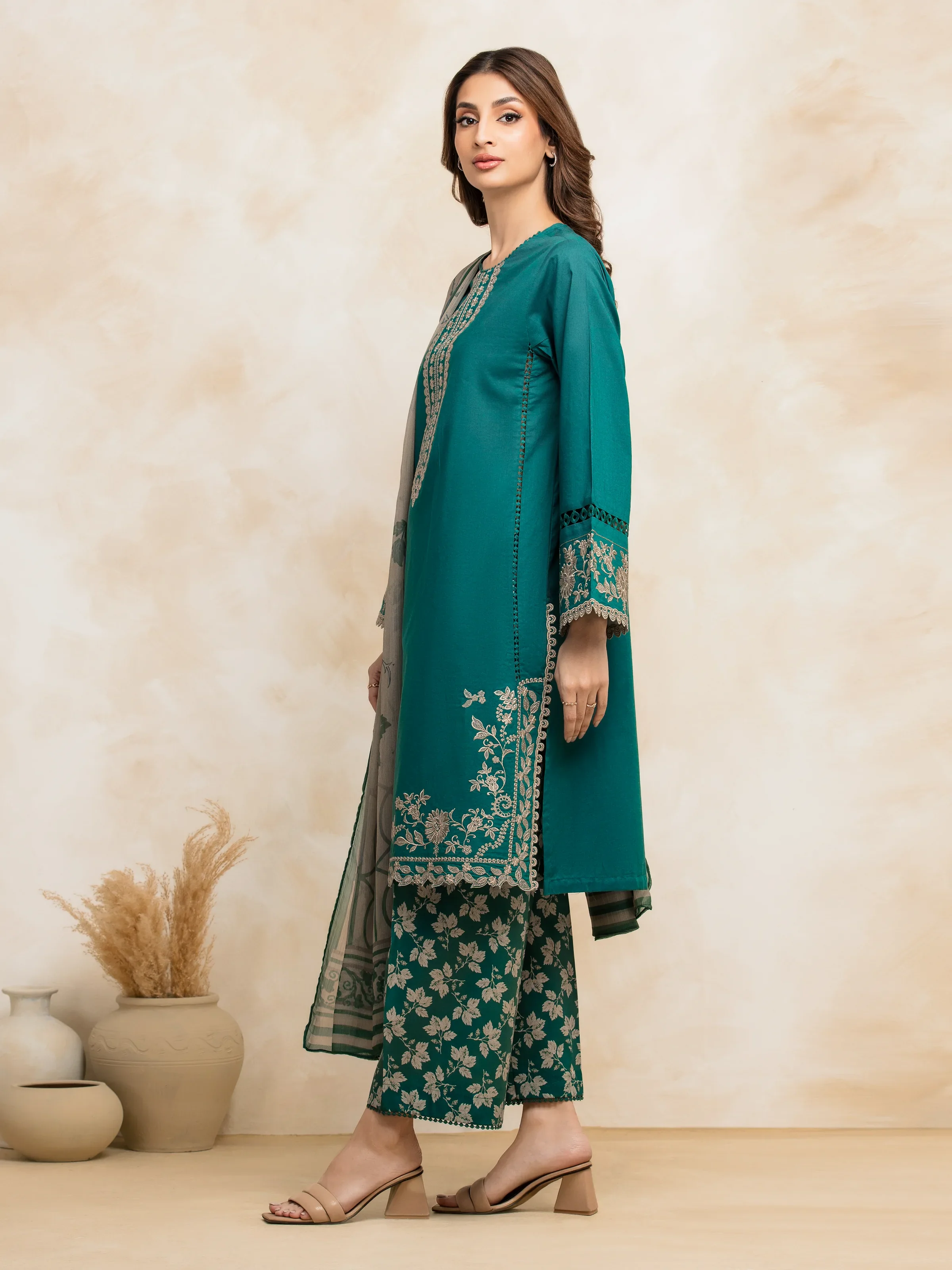 Embroidered Cambric Suit - EWU5V2-31031-3P - Image 3