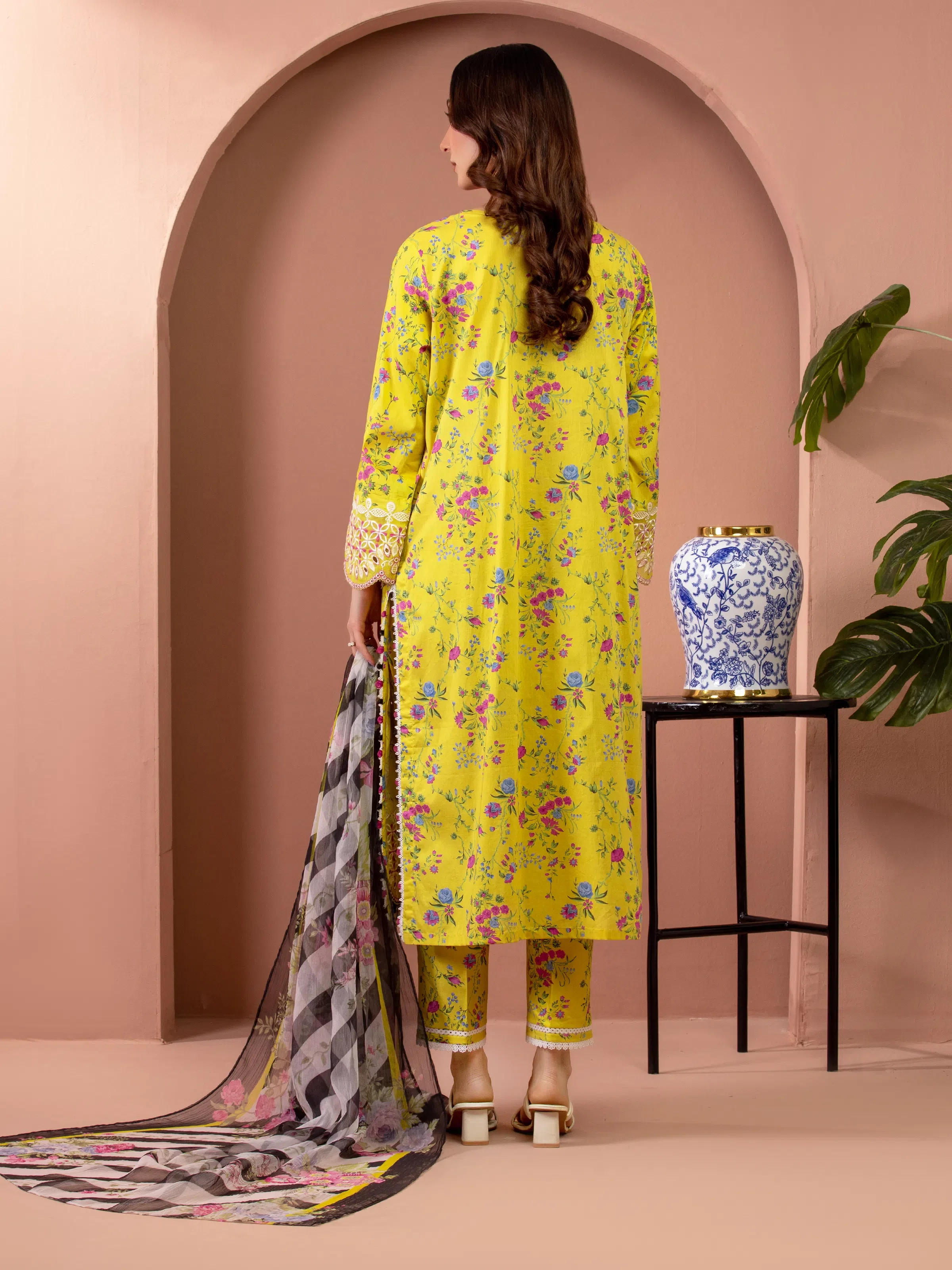 Embroidered Lawn Suit - EWU5V1-31455-3P - Image 5