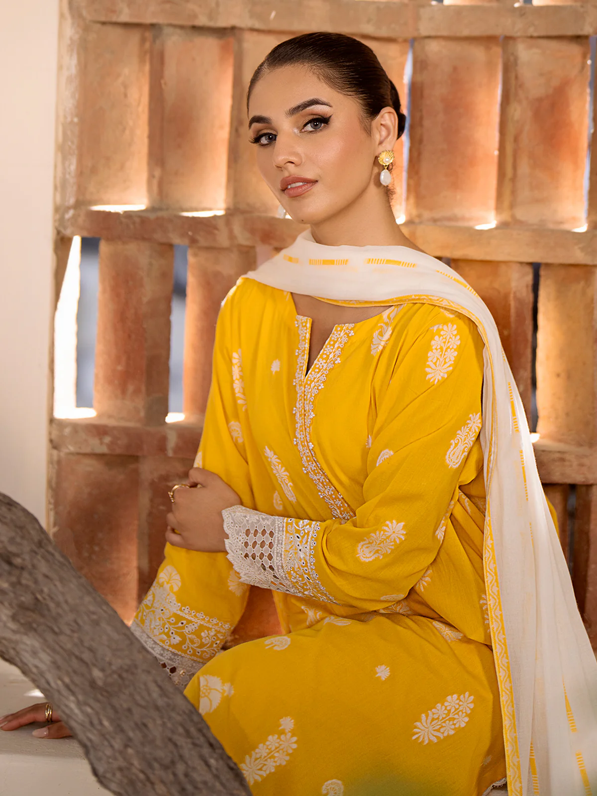 Embroidered Jacquard Suit - EWU24V3-30050-3P - Image 3