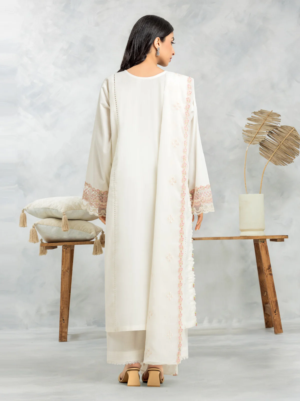 Embroidered Cambric Suit - EWU24V2-28623-3P - Image 4