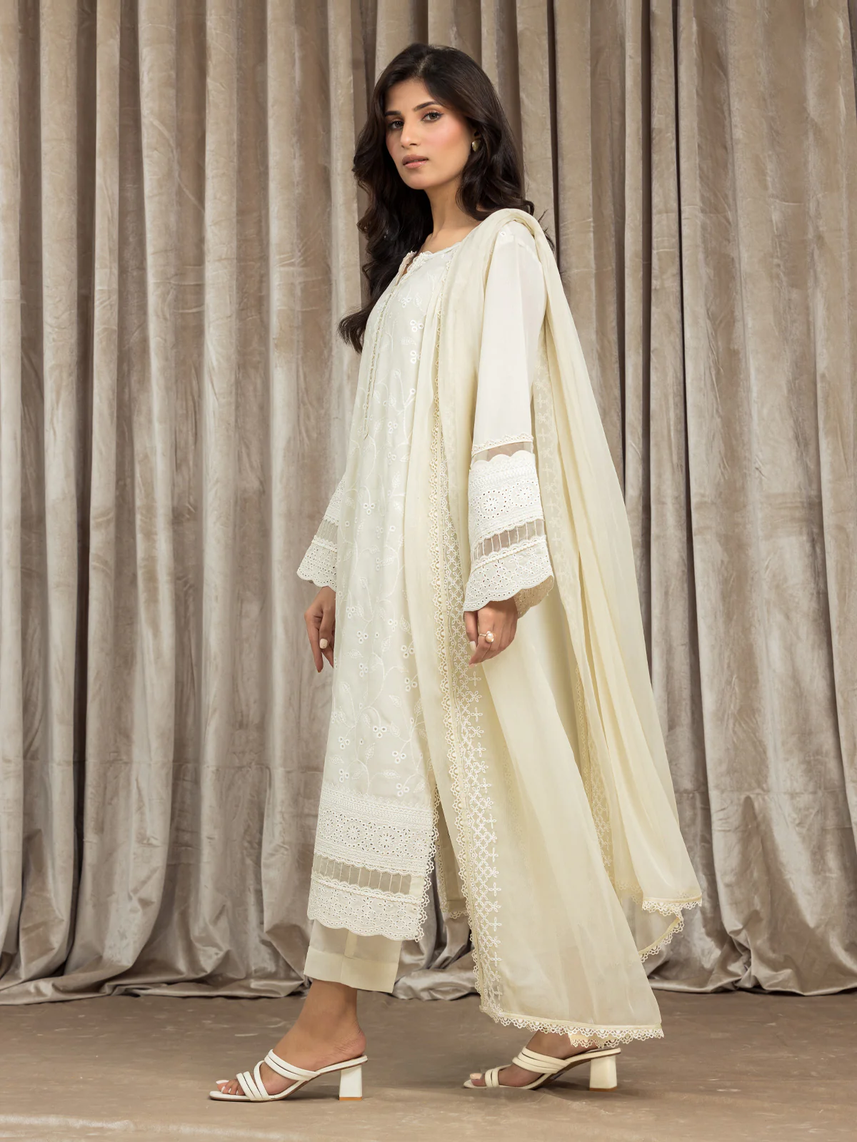 Embroidered Cambric Suit - EWU24V2-30113-3P - Image 4