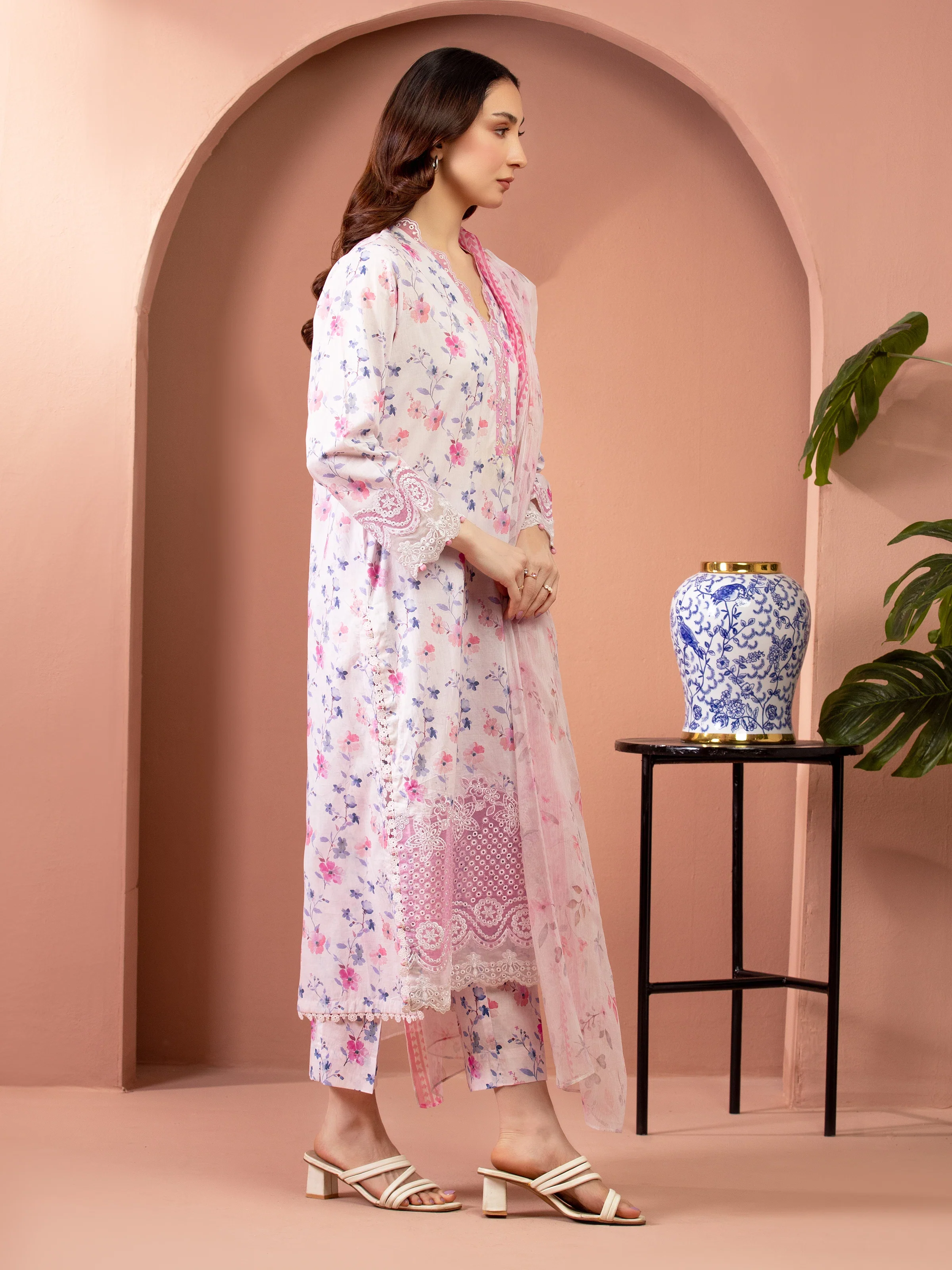 Embroidered Lawn Suit - EWU5V1-31453-3P - Image 3